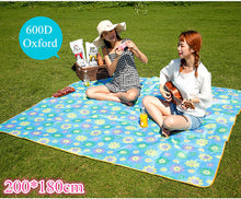 Load image into Gallery viewer, Picnic Mats 200*200cm Camping Moistureproof Outdoor Beach Mat Baby Climb Plaid Blanket Beach Yoga Baby 600D Oxford pad